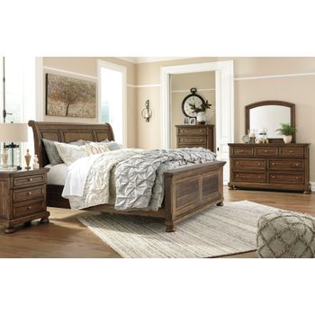 Flynnter Queen Sleigh Bedroom Set