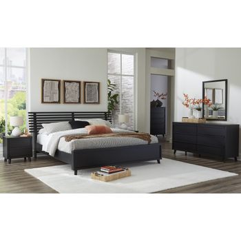 Danziar Queen Bedroom Set